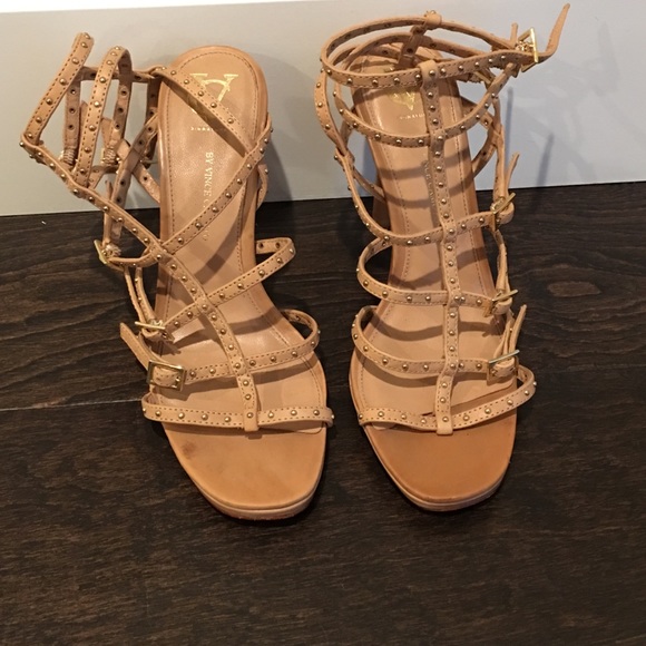 VC Signature Heels - Picture 2 of 5